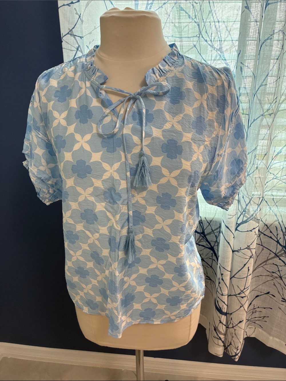 Michelle Mcdowell Light Blue Floral Tie-Front Short Sleeve Blouse
